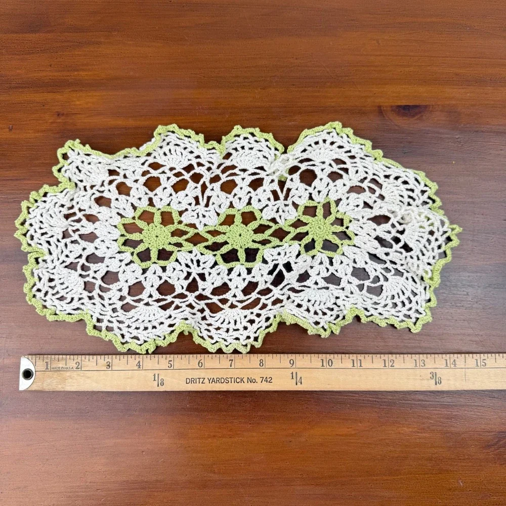 Vintage Handmade Crochet Doily Set 3pc Cottage Sage Green Floral Pineapple Lace